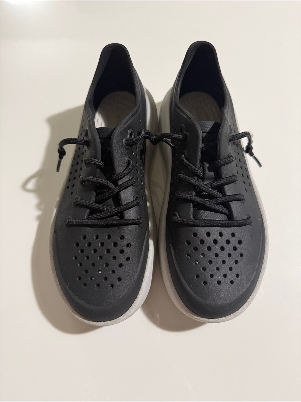 Crocs Inmotion Pacer Sneakers Womens Size 6 Black Grey LiteRide Comfort Shoes